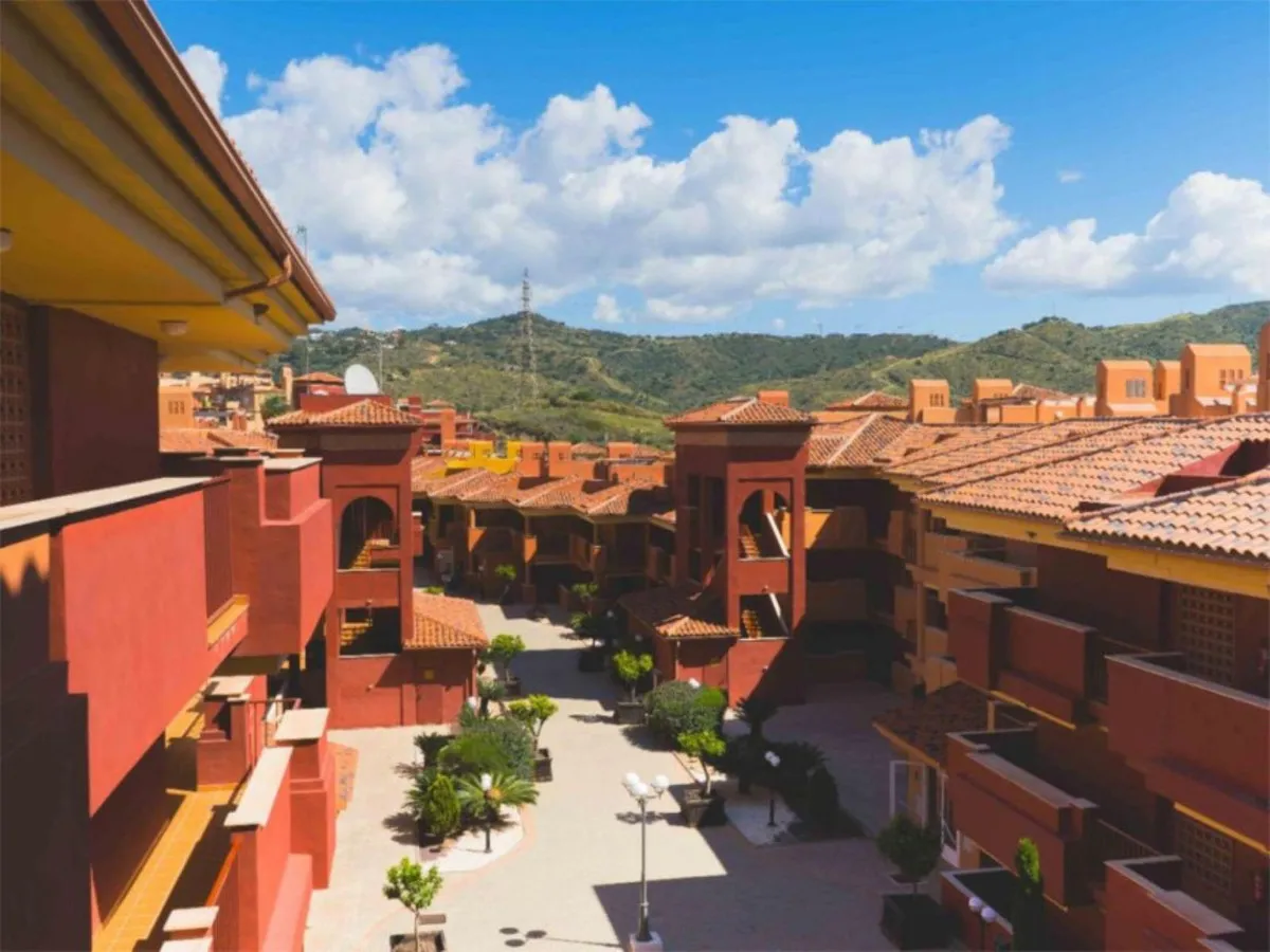 c30c4377-787a-47fd-ae43-f4f6aeb37abf