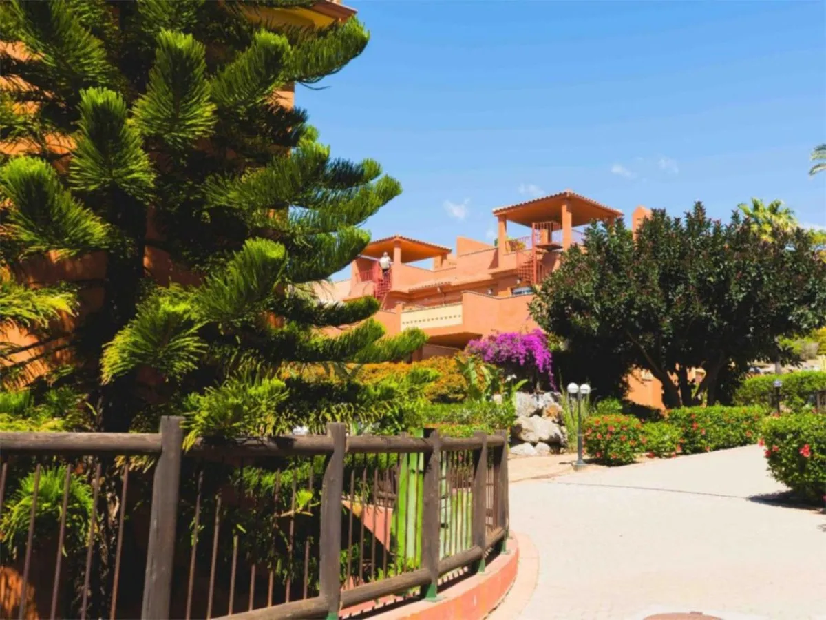 d4ce9cec-dae6-41ba-9f2a-2a626c2defc1