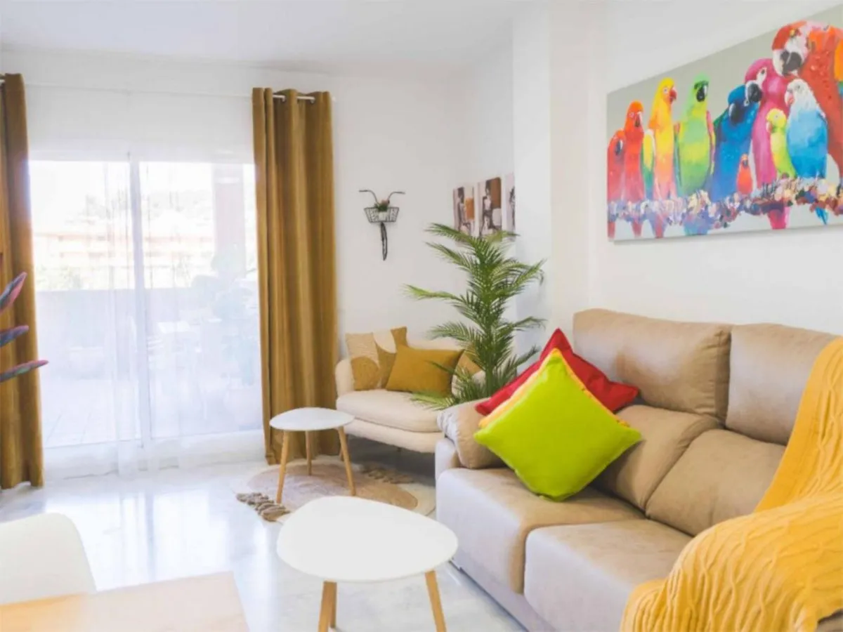 f9305bd8-e5f9-4e5e-9b54-955a4a8af281