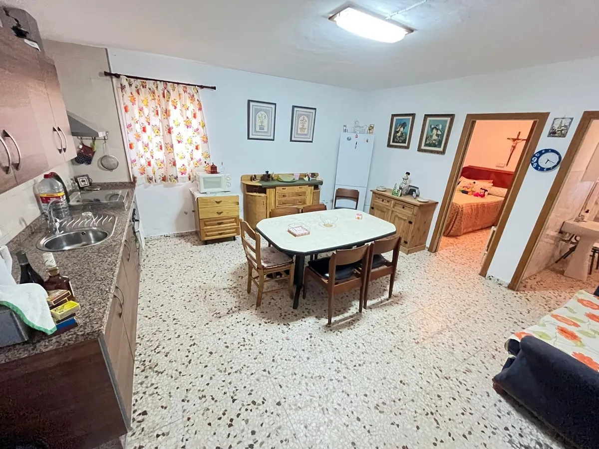 ad12742d-755b-4567-8a2d-08a7359a8b1c