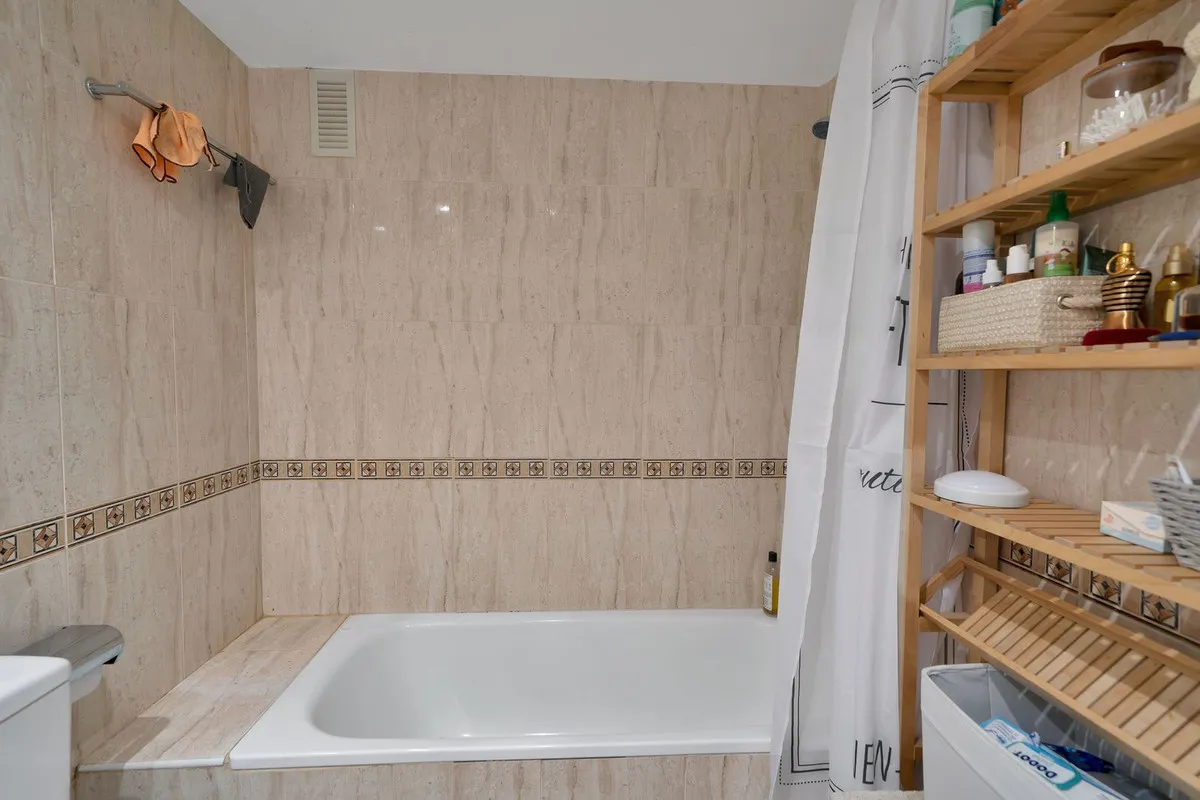 5a558c0c-37ad-481a-b9e8-7d6b4e50ae52