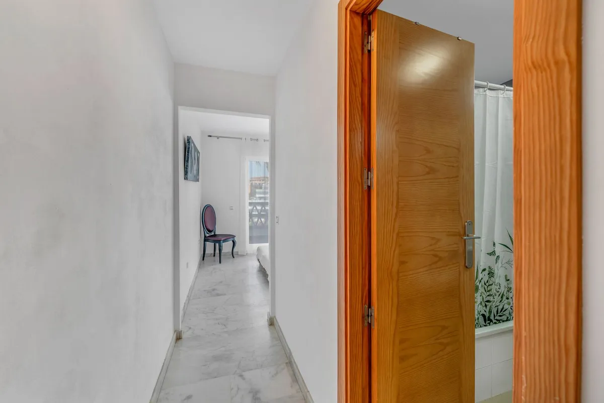 18c96cd8-570b-43db-bc56-d80f4a9d4e7a