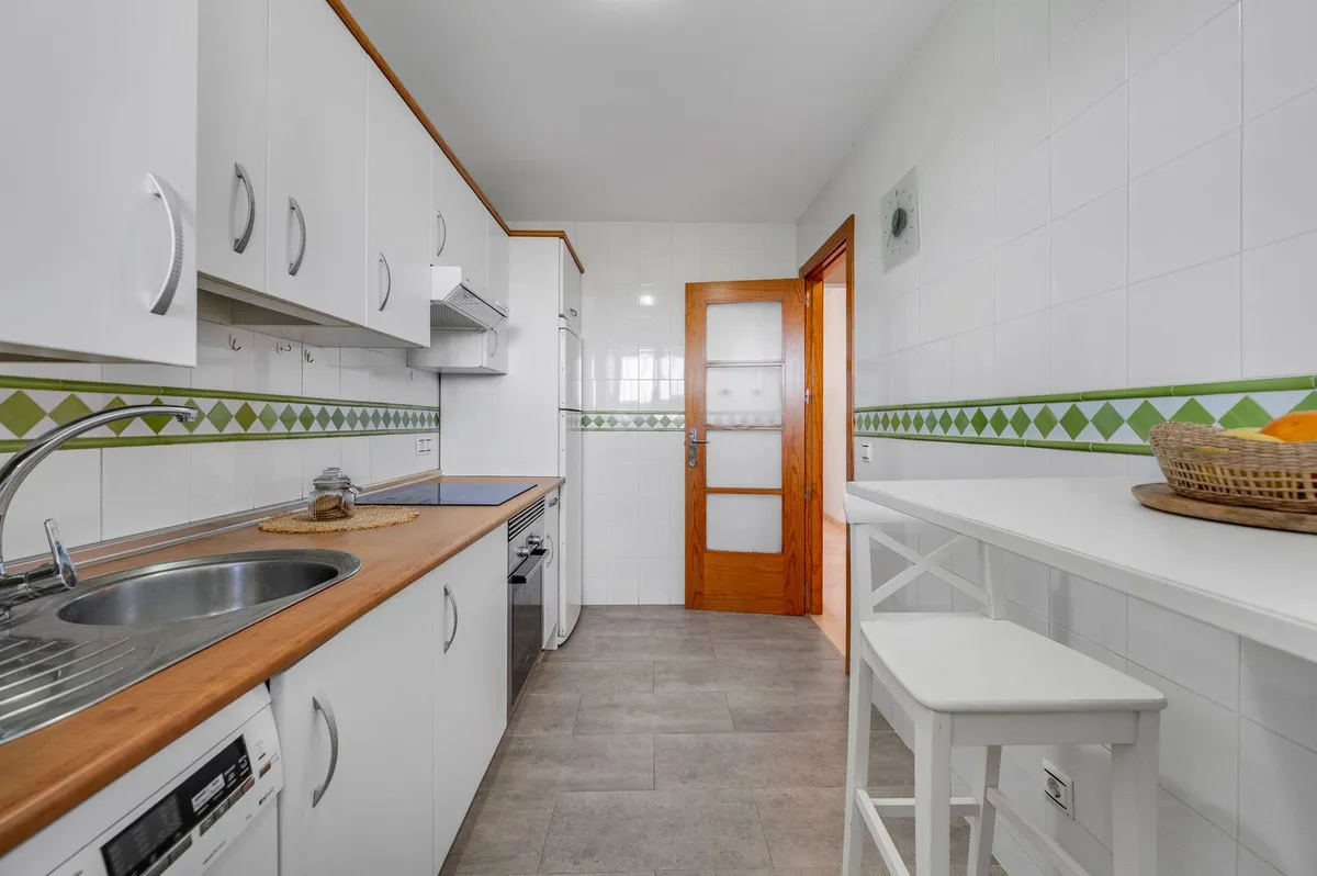 20e3a312-4569-412d-998c-24eb257fe55b