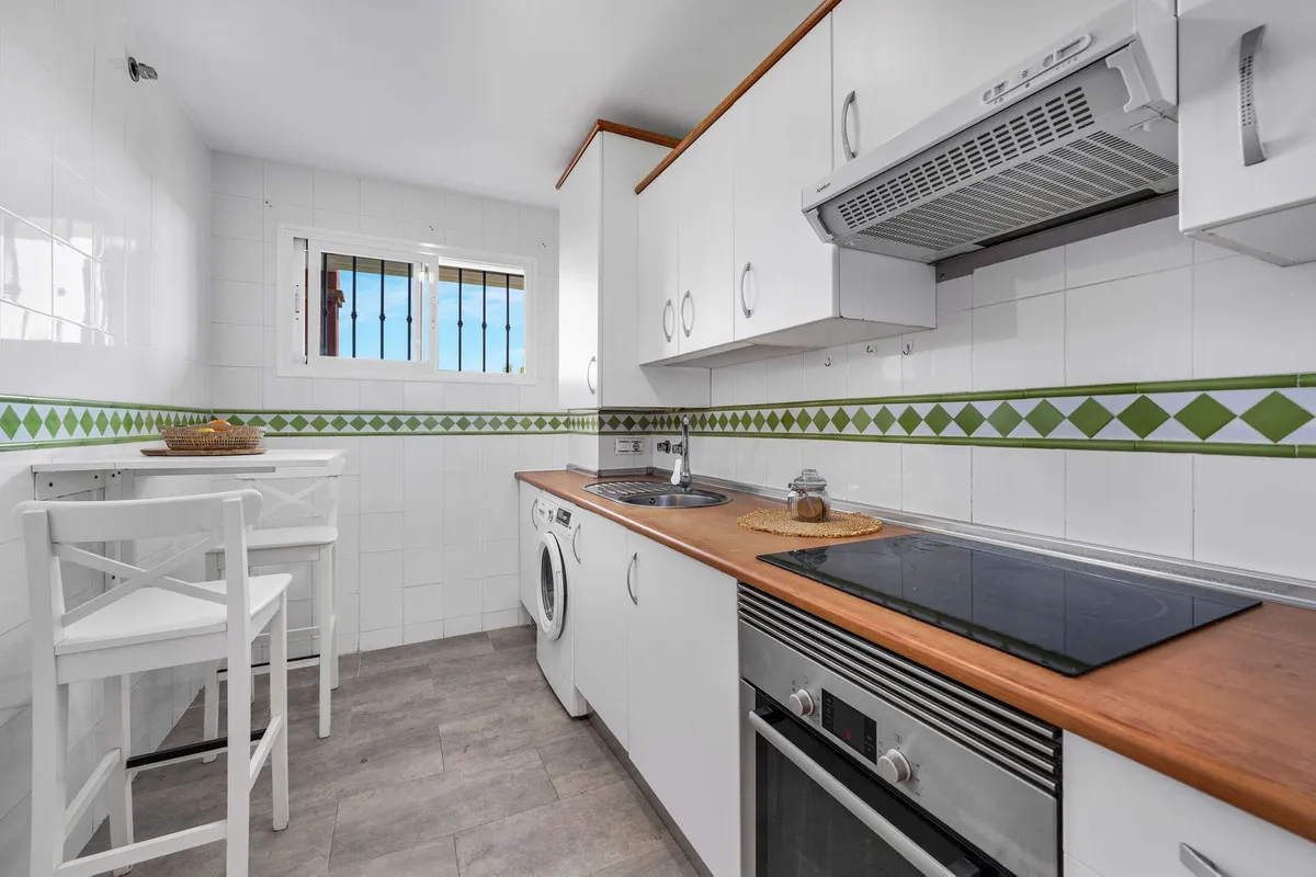 77364526-514c-4e14-8c72-7cff00db6722