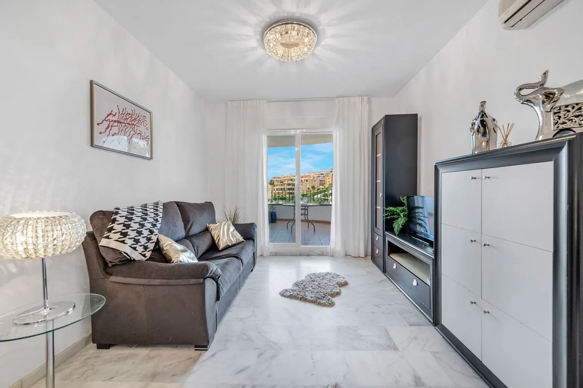 9045cbcb-6430-4b06-a00e-0920dcd3290e