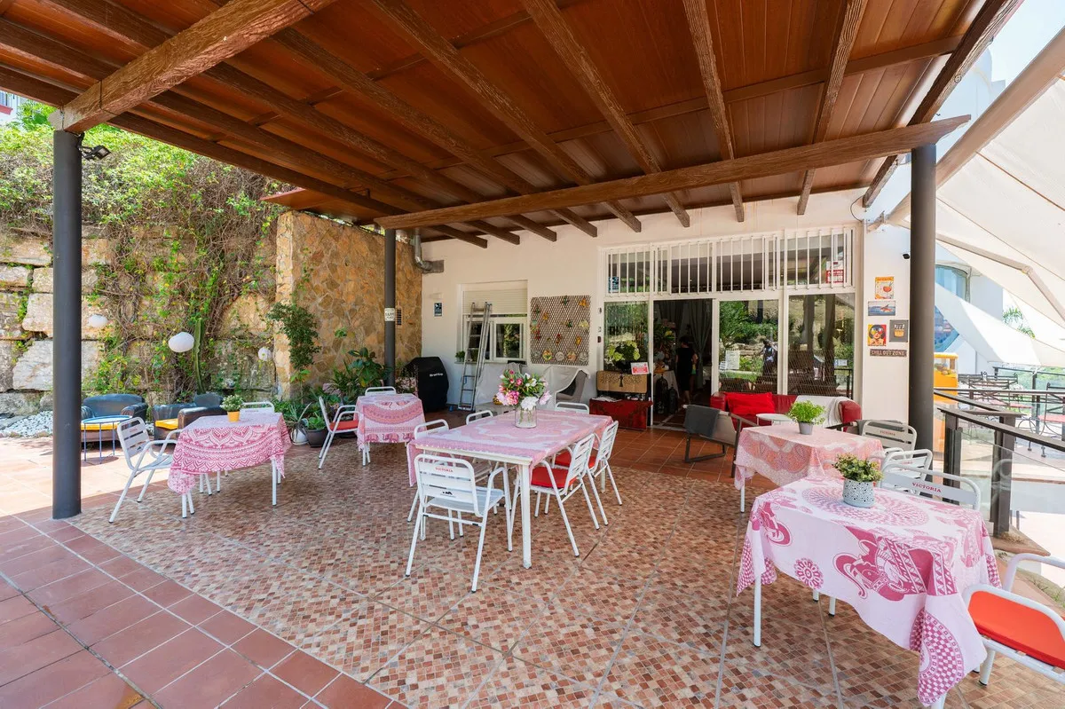 c5fa09d3-95ef-4f2b-a821-3df869486e6e