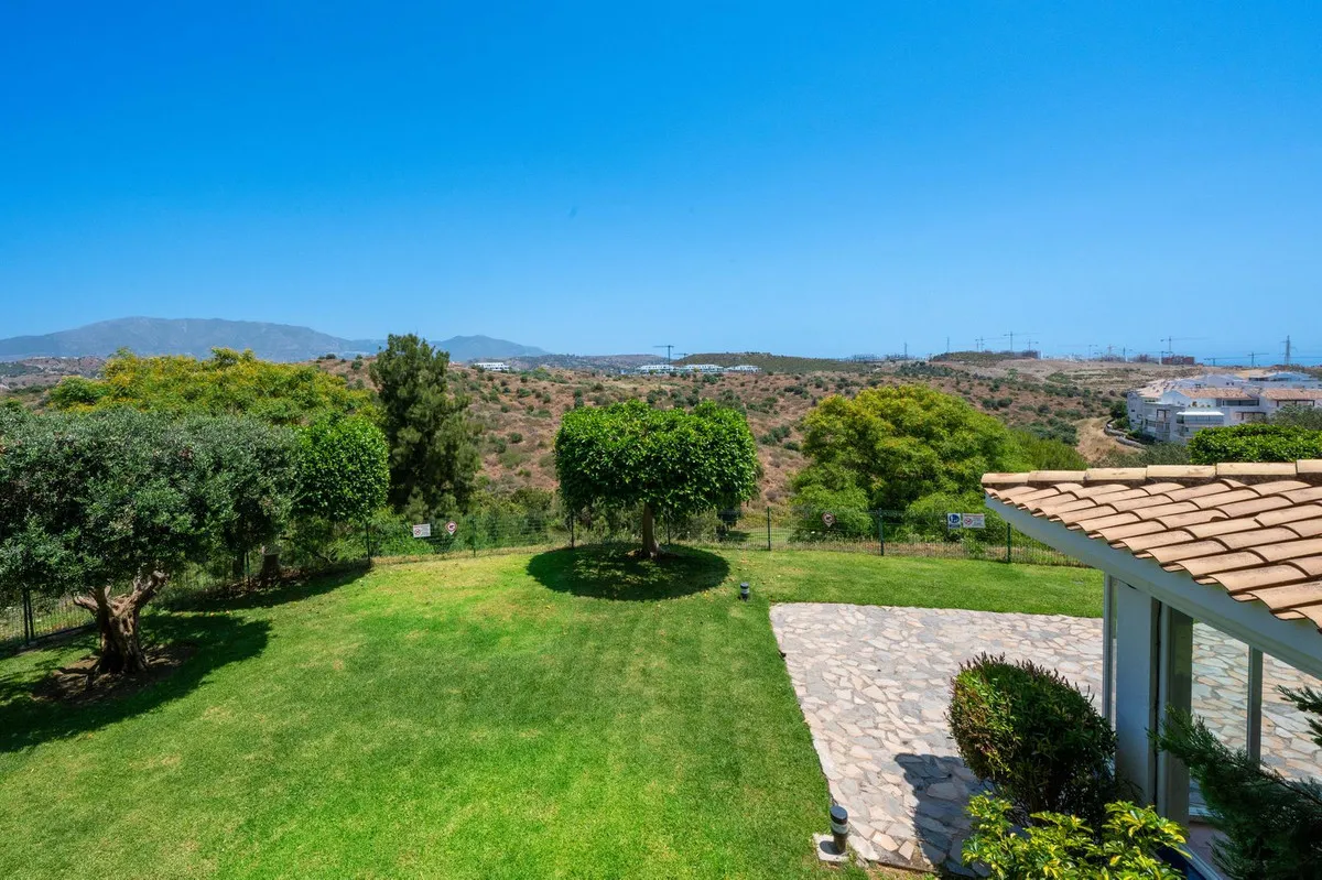 d1179b1d-3884-412a-a181-ceab5efd8361