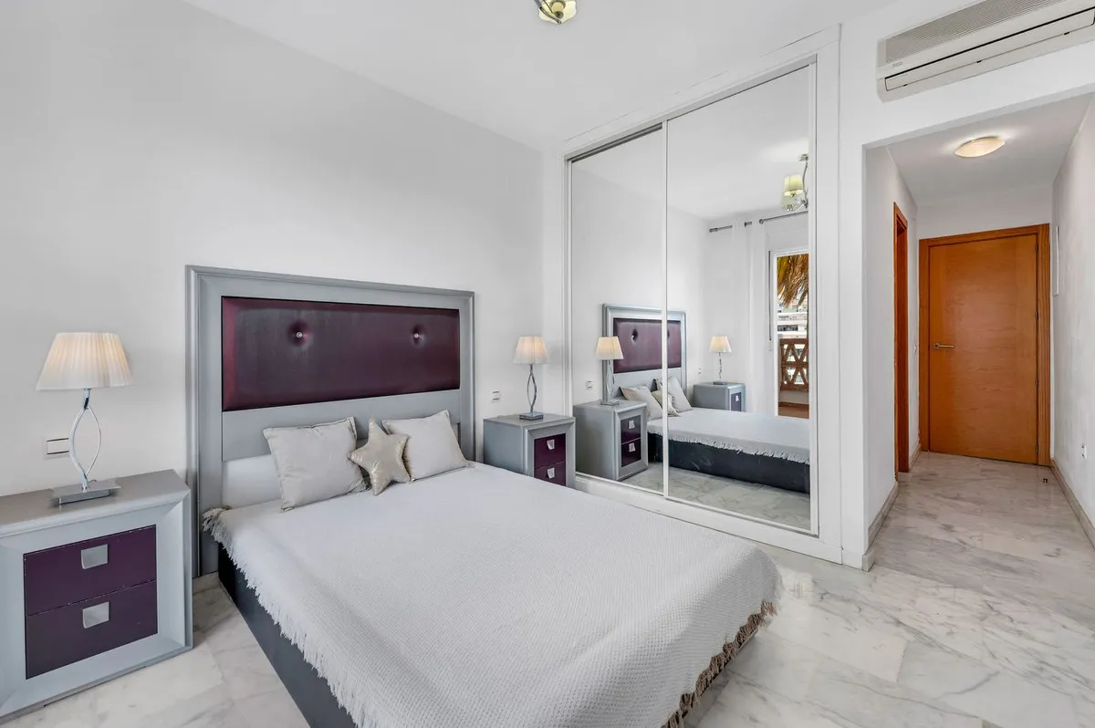 e56bf35c-aa79-421a-92a2-60562b4ff2c8