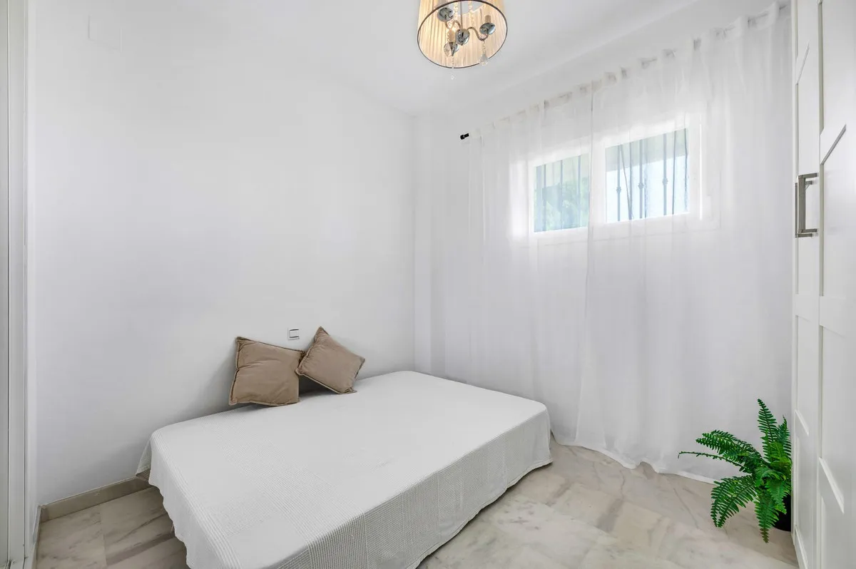 f2eaf5cd-821a-4023-aa70-447828233725