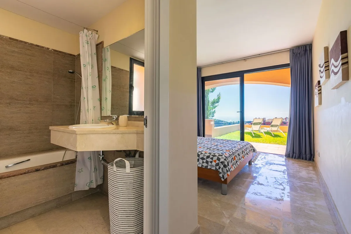 5bd74604-a55c-4f0c-8585-4d90a462f83b