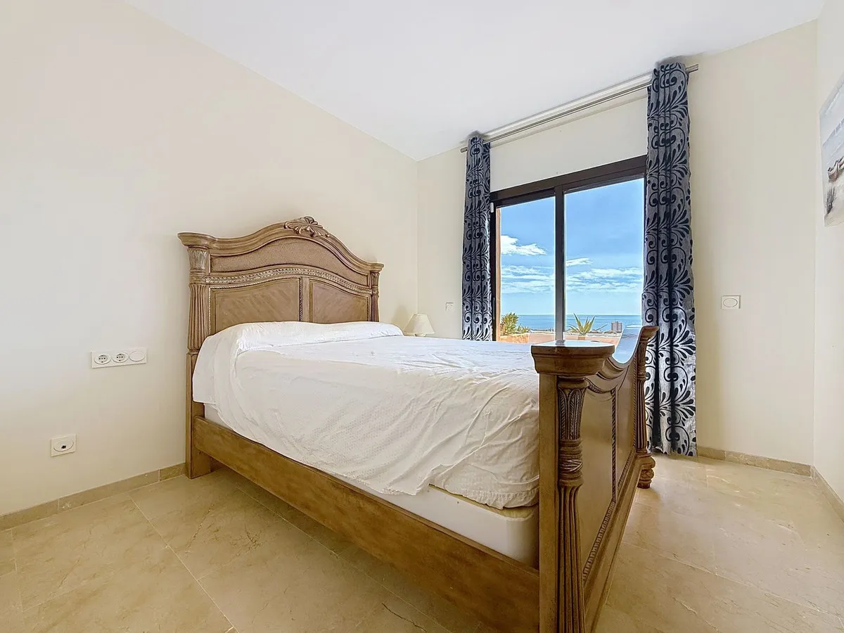 3f6b9490-234c-4bf3-84d1-6c0e66c19121