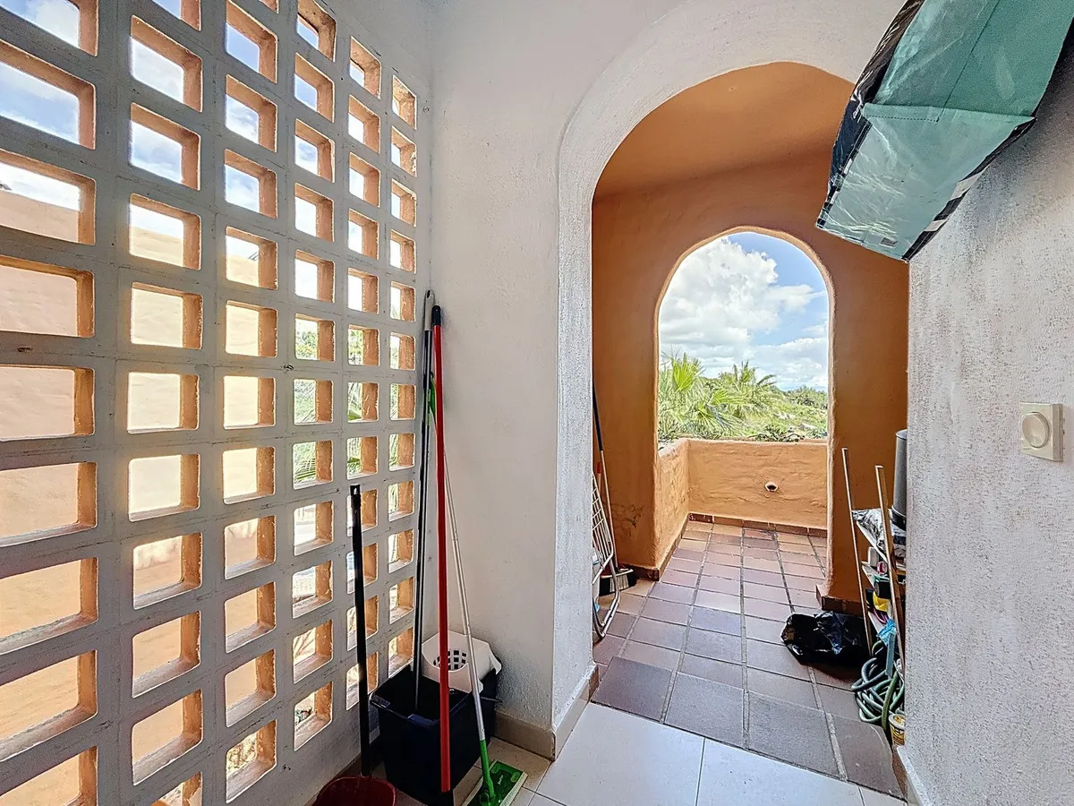 4f3fd571-6fc4-4644-8138-b5632193f829