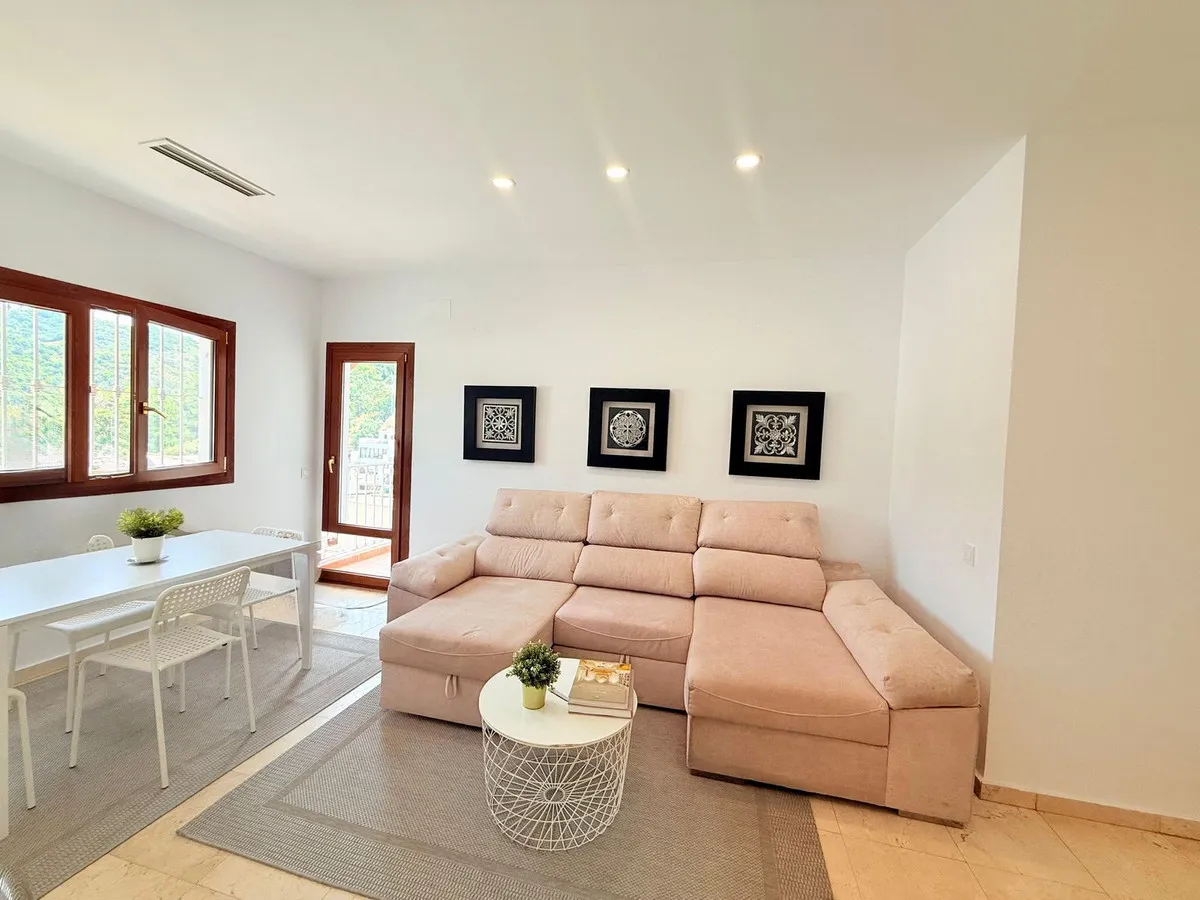 73a6354f-3d9b-4a39-9096-01d07a6a97af