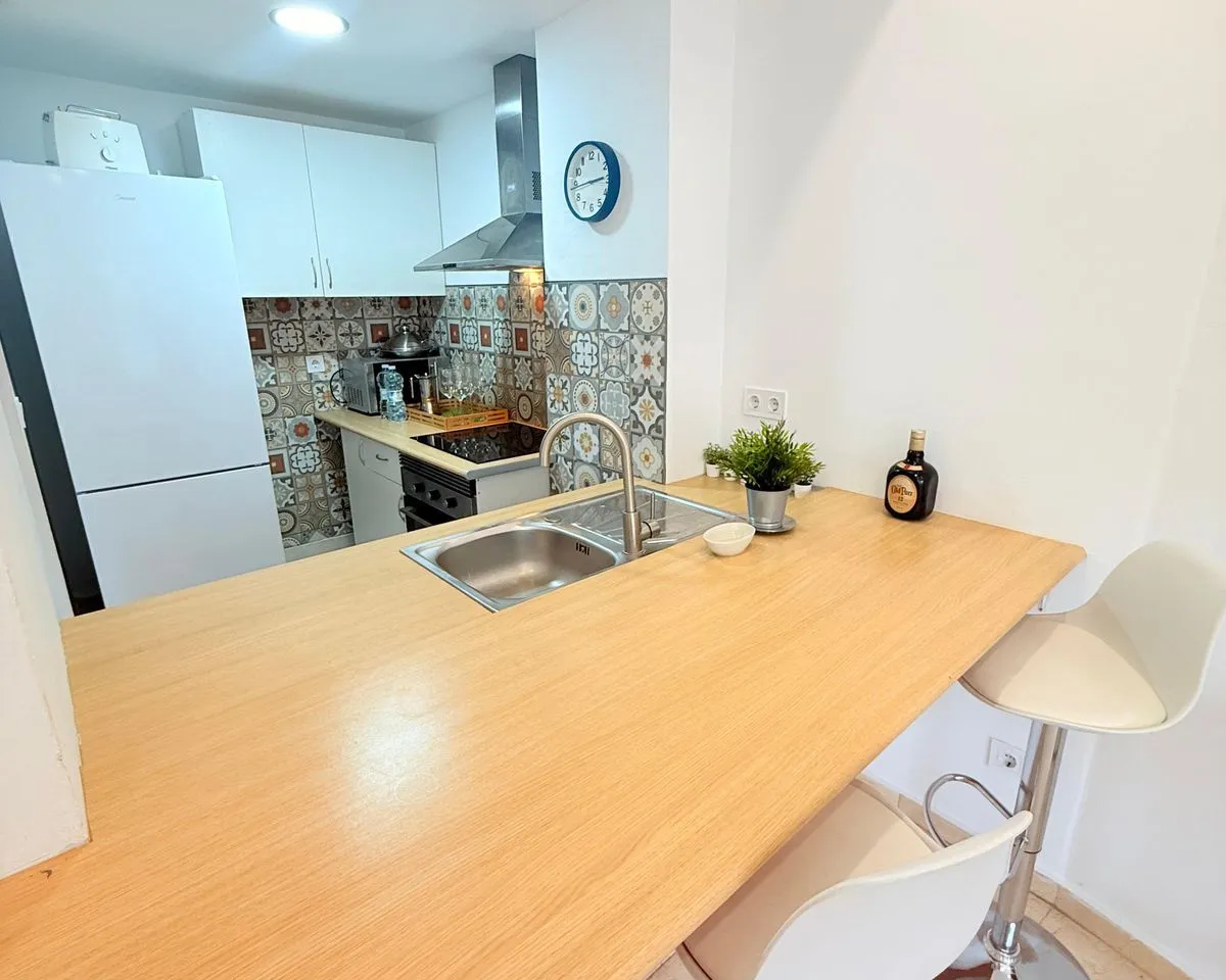 f6baad49-9f58-4444-be8e-d938cc17edfa