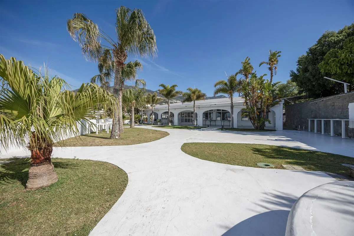 5ca42110-a951-404f-8c7b-a4d921dc463c