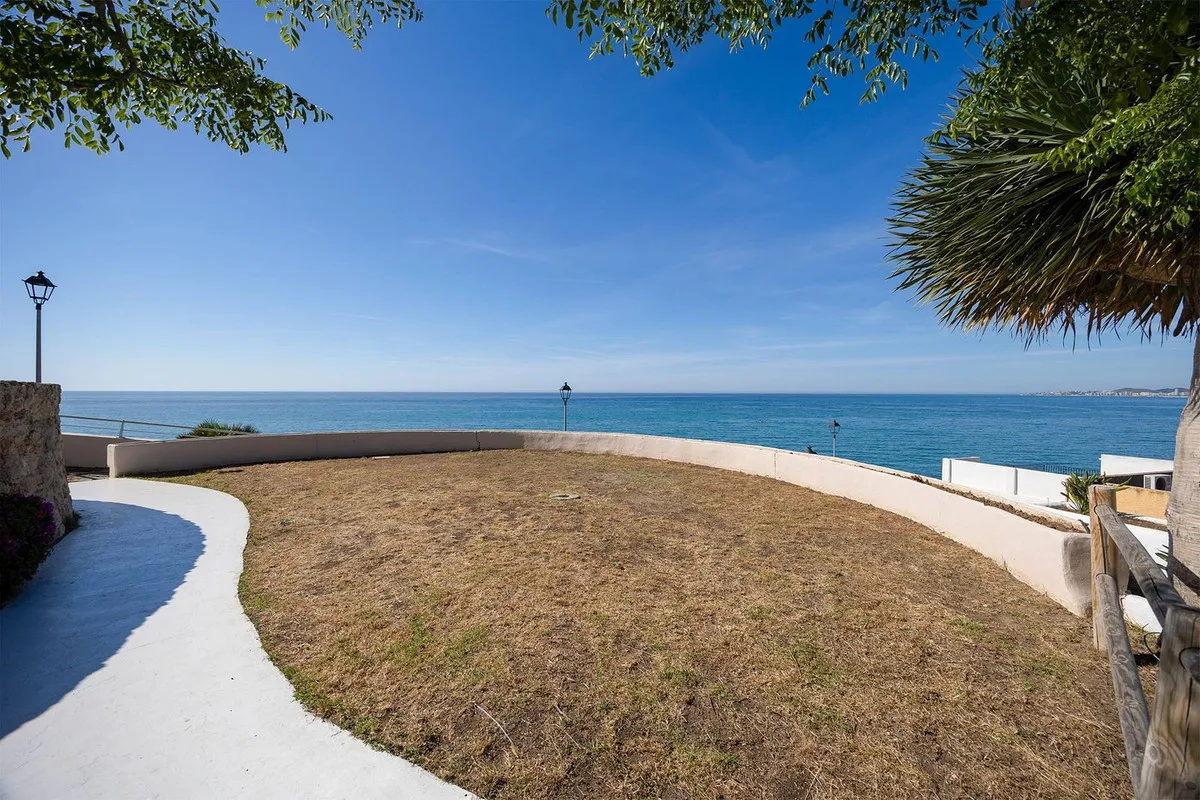 6d47c8dd-1d59-4b9b-aa38-64c186c77c24