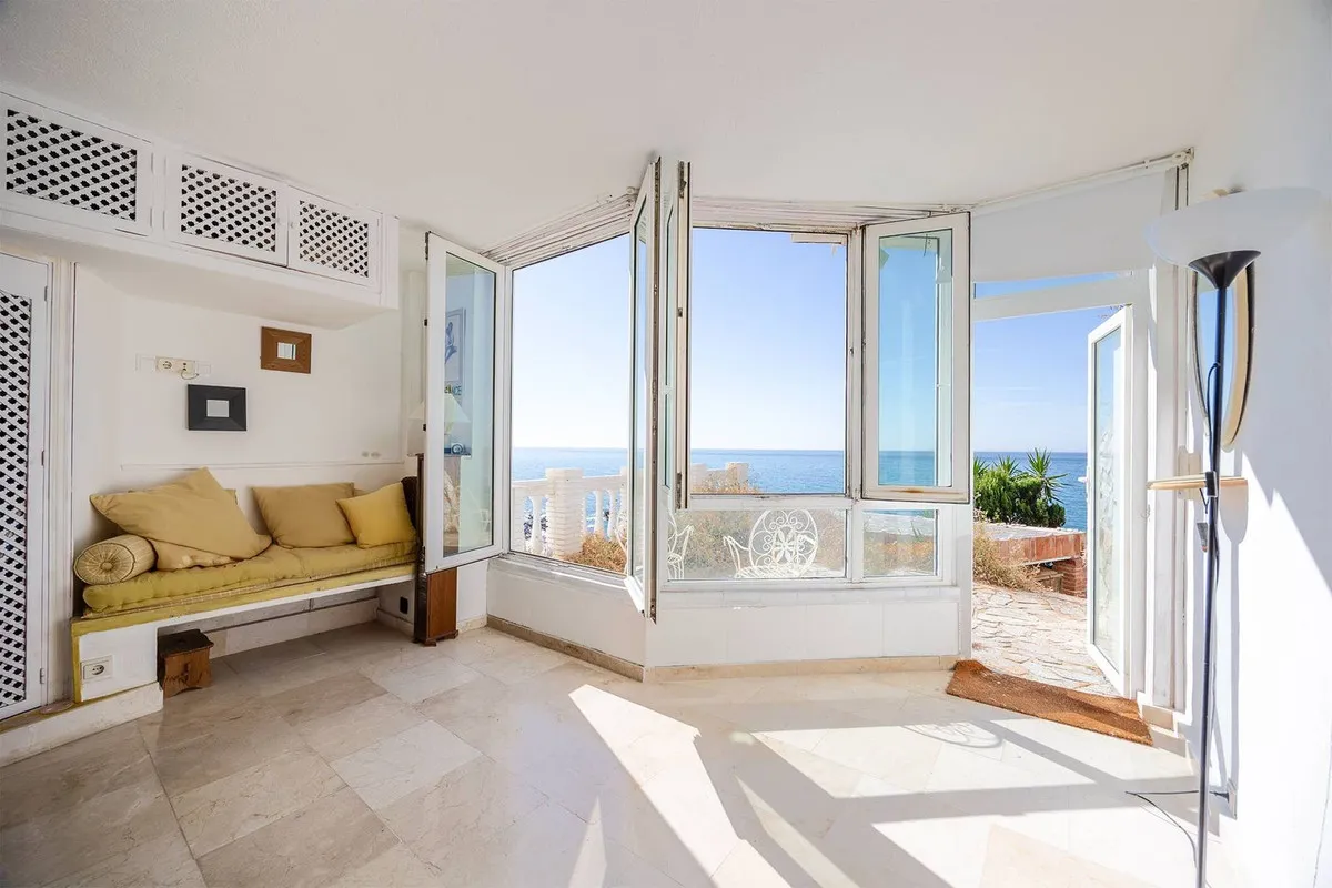 92c0afa9-7b9f-4223-9250-ca9f5f6436f1