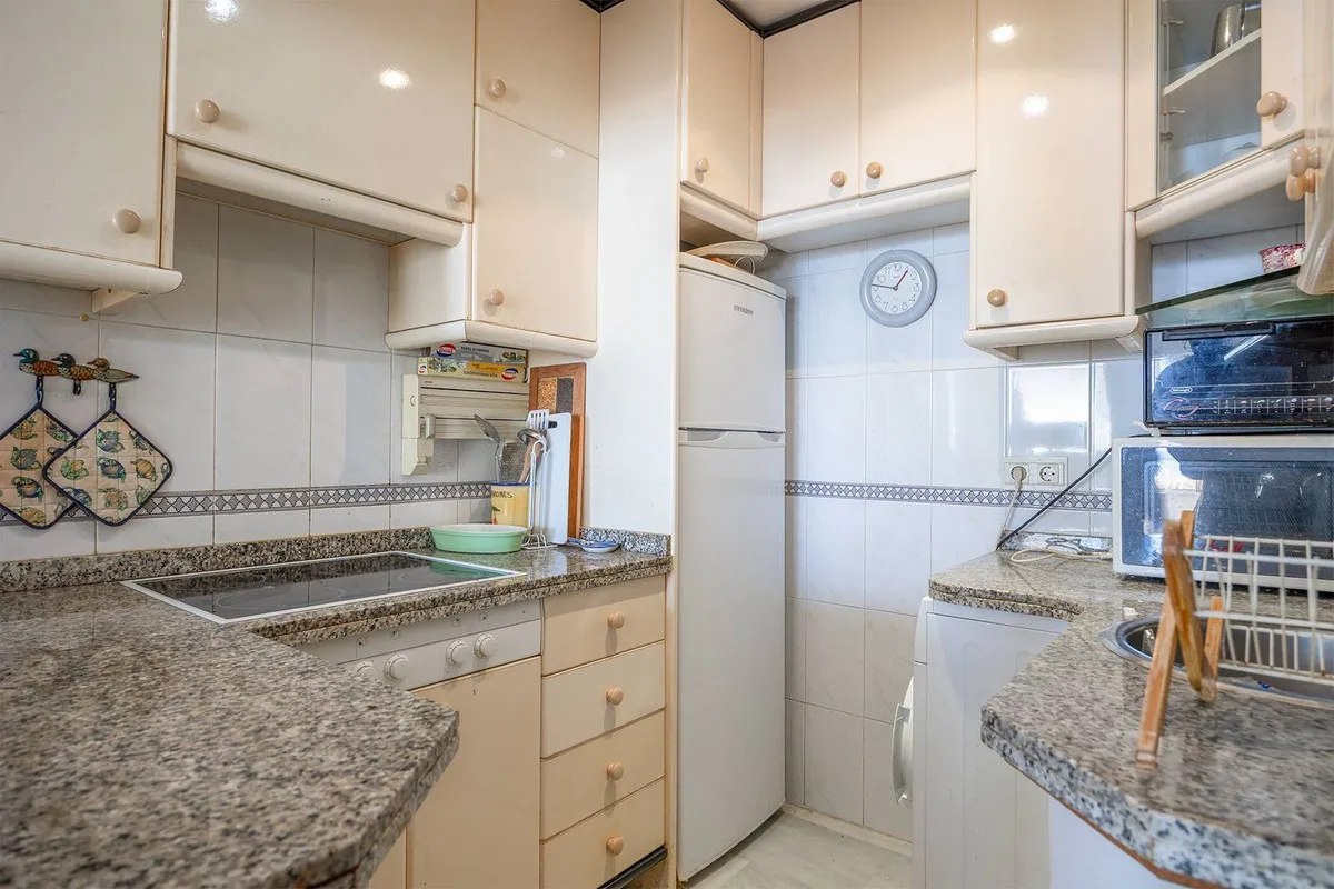 a9922d37-45e6-4106-879d-3402c211b494