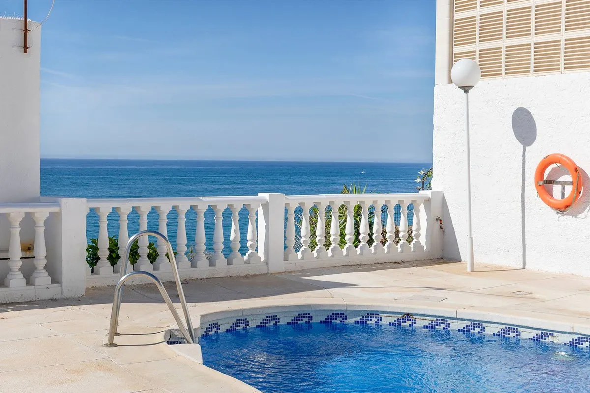 e40aee57-0a22-4834-b6f0-b200a4628199