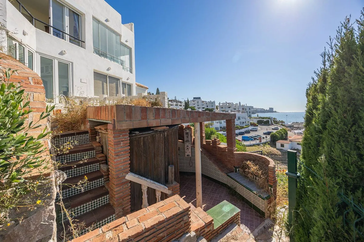 f23f28e3-b889-420c-a0b8-6dff46d58d0e