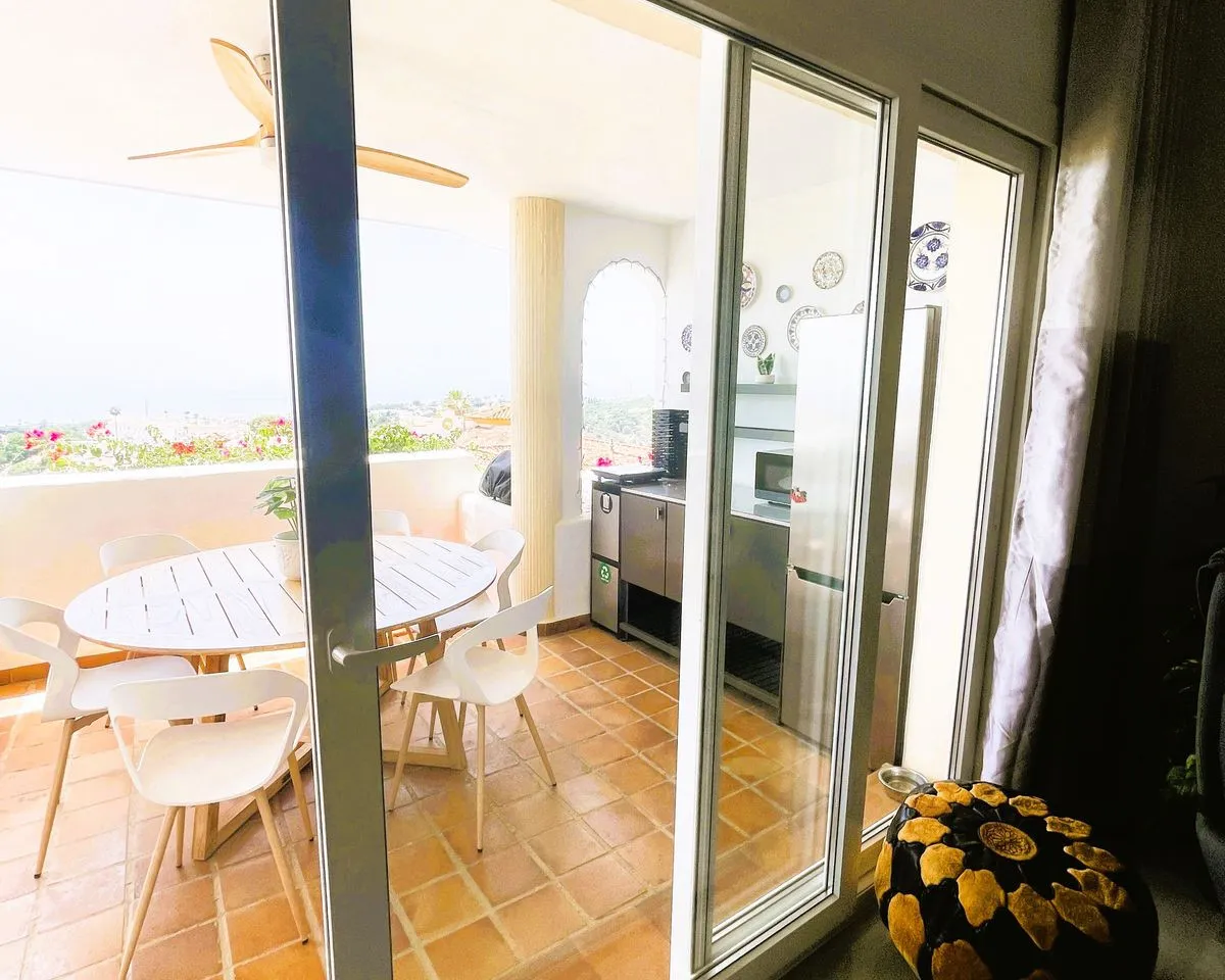 cdd2aa8a-b9ee-4d2c-b443-1e8c0c940e21