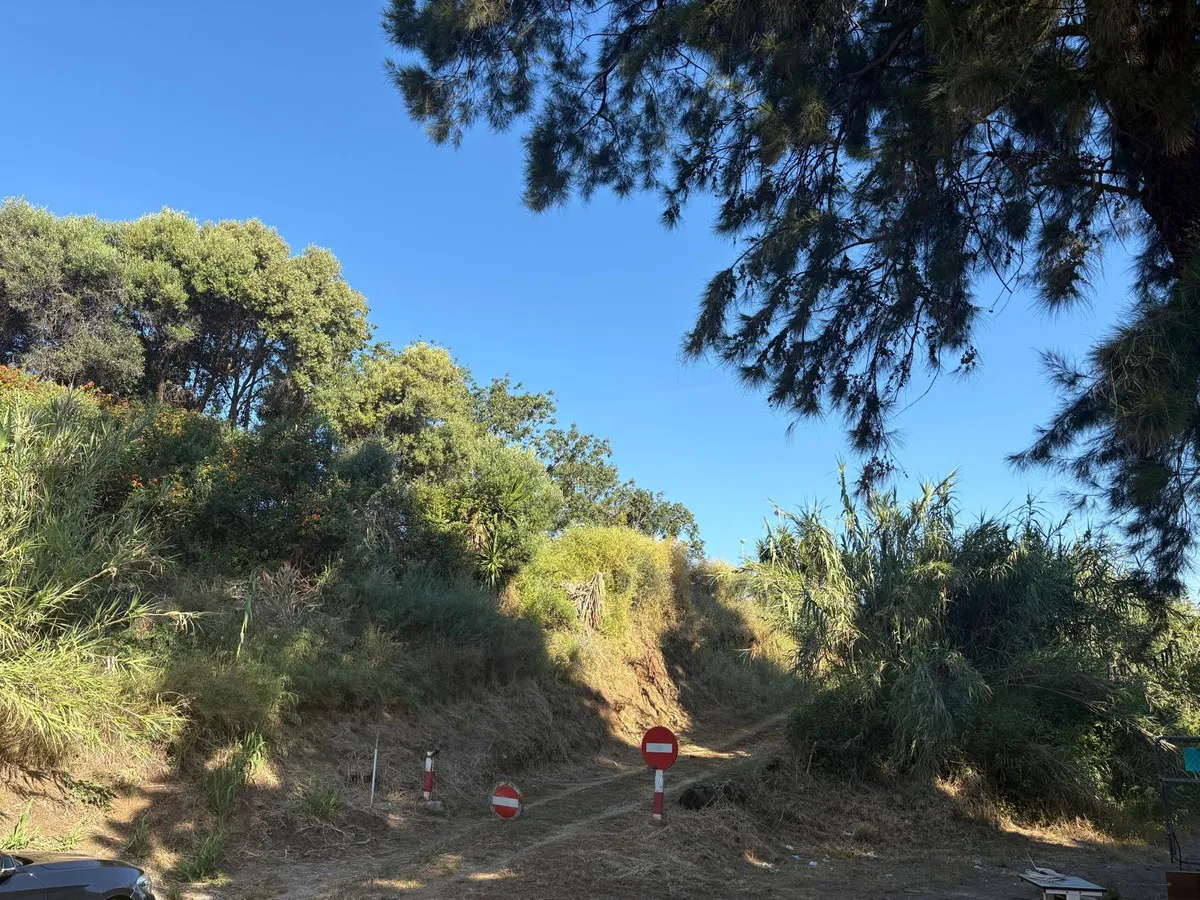 04e9183d-3a90-4a23-a640-f05435180ff1