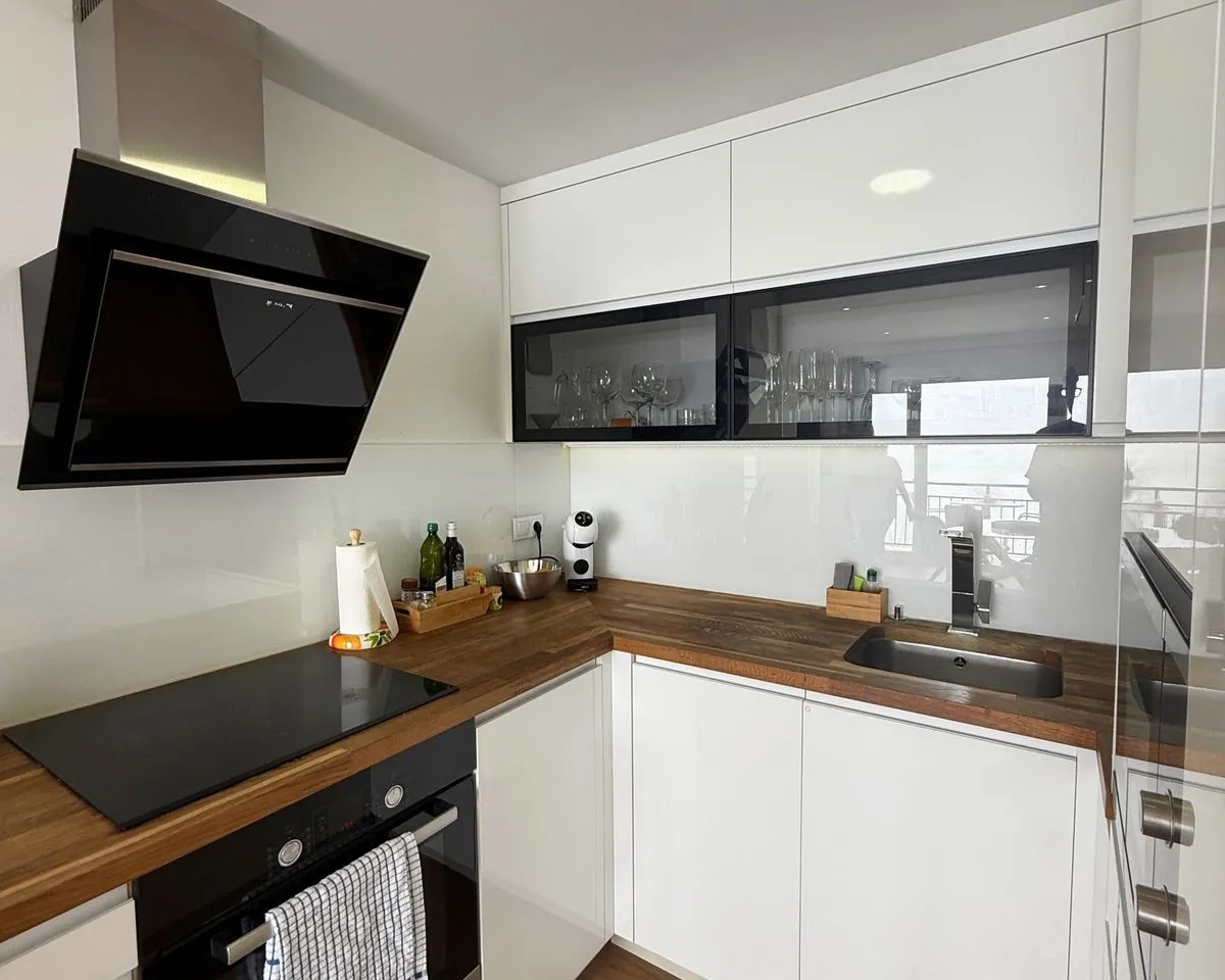 042ba49c-1f87-4dae-af5f-ea19db64635d