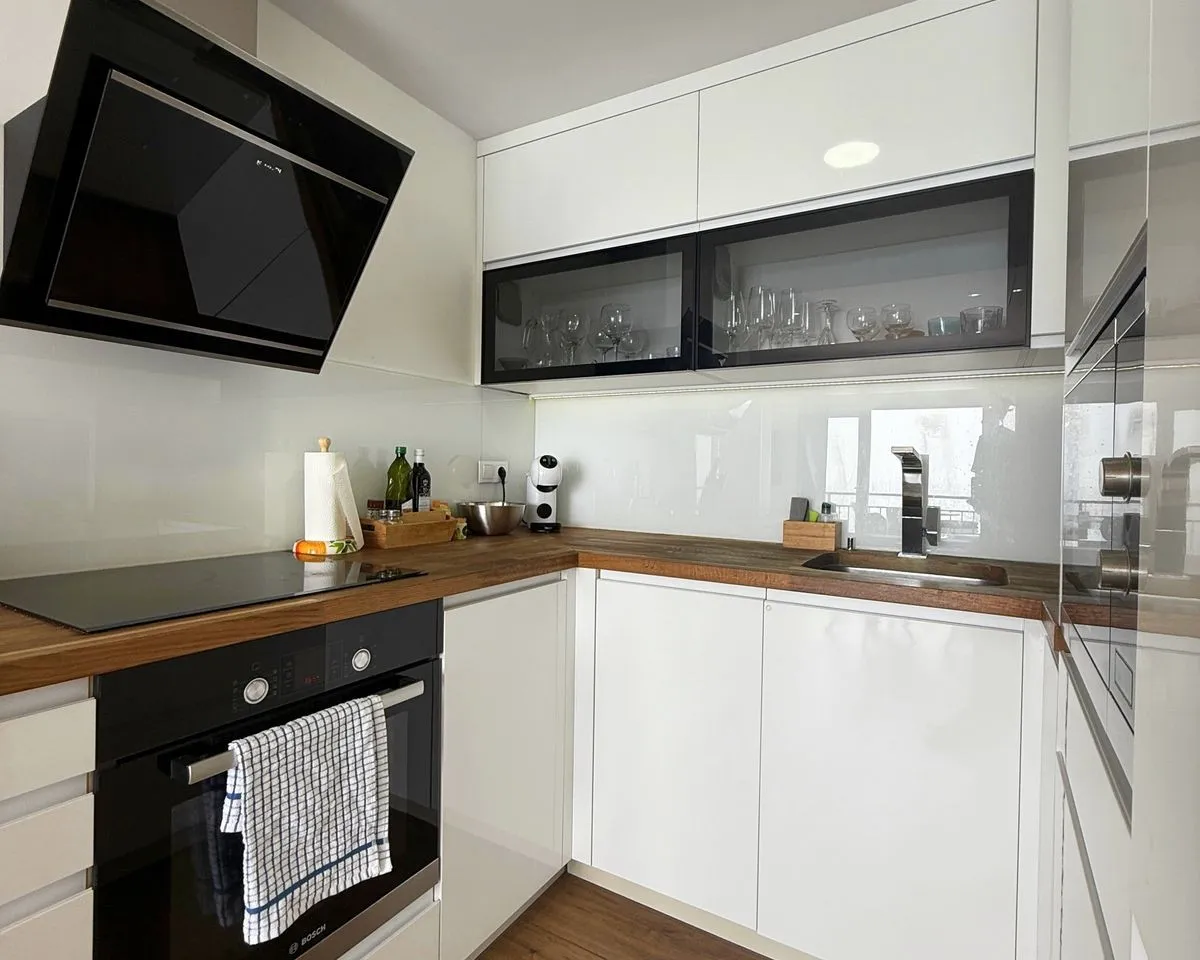 06d9a281-41a7-40be-819f-e5432dd45e34