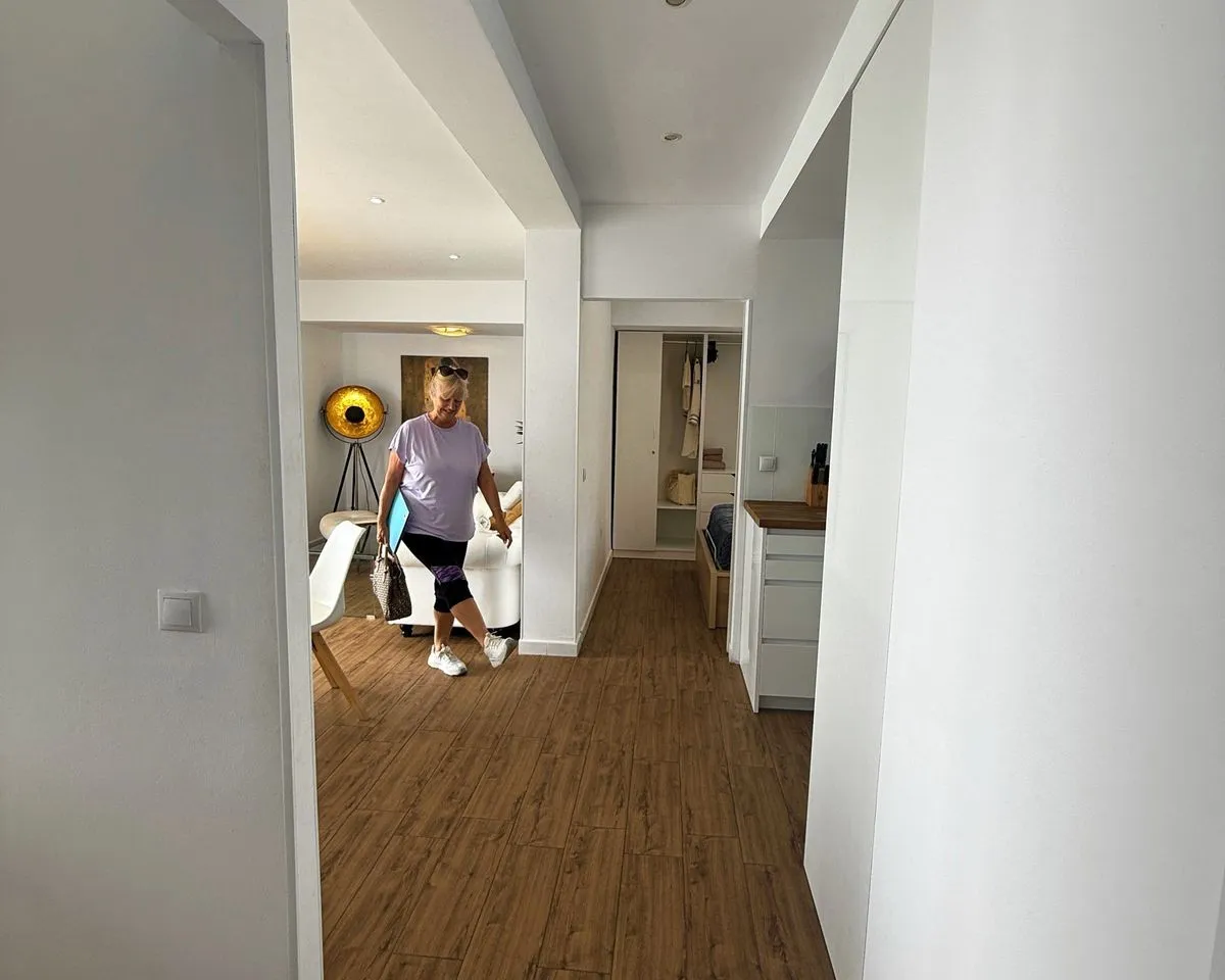 279c0927-5465-45da-8b8b-b49f51cd1f1f