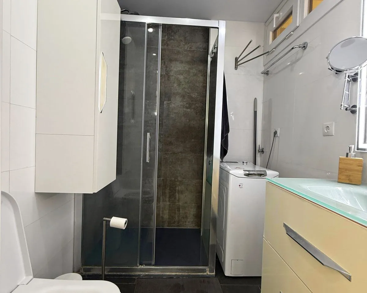 2b81ce0d-55f0-43a8-b7a9-82ddd6101820