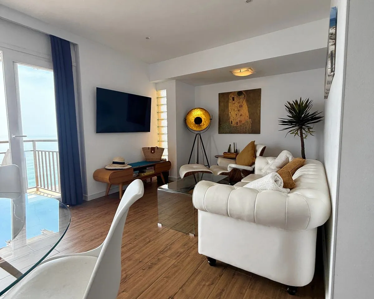 56b9d2c1-b270-4cf7-b478-0c163e94c417