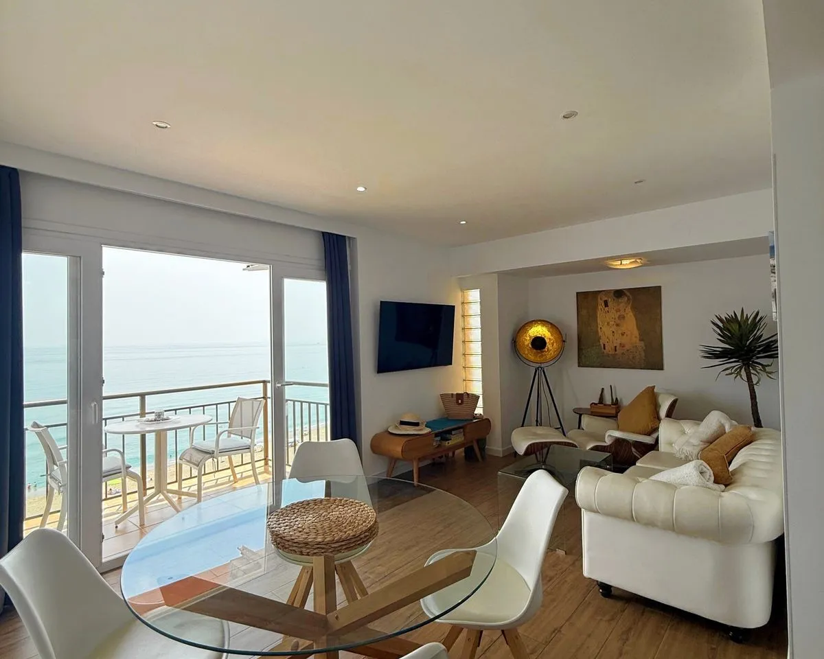 81815485-c460-4e35-b6b2-cbb703198edb