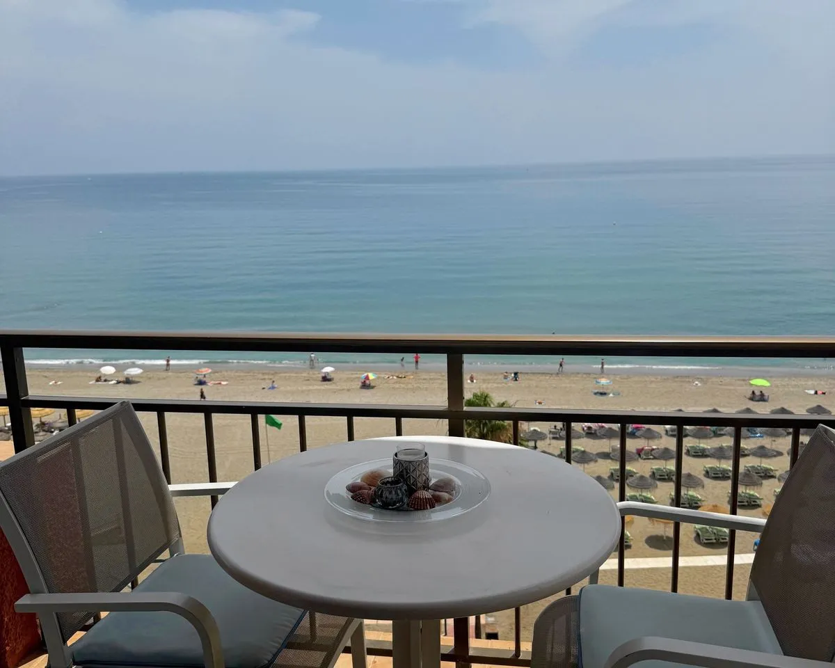 9da65028-95f0-4c9d-827e-8cd92aaed803