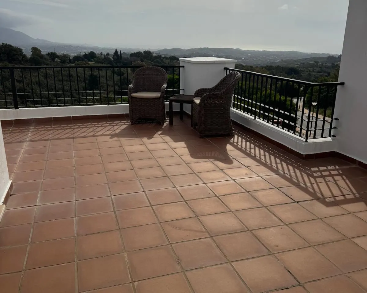 f9d4bea4-5c9d-4557-ad03-f20eda76d466