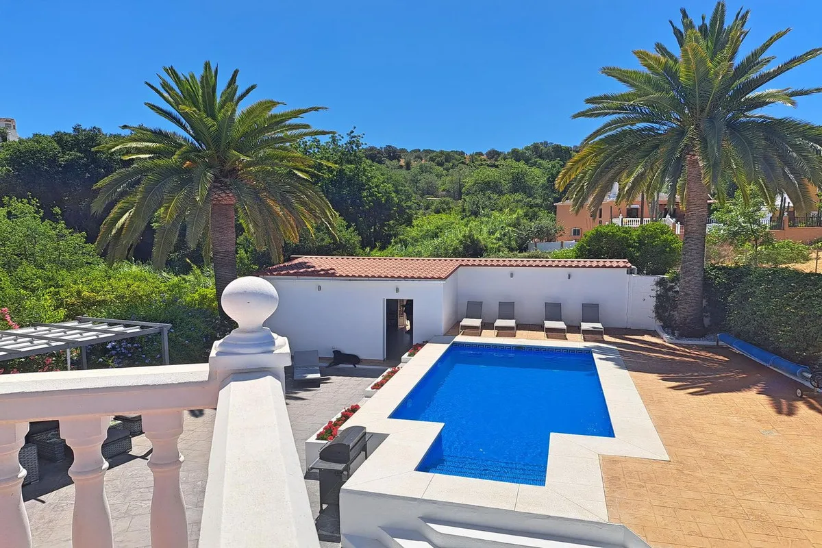 baa3a17d-2c53-4e51-803f-2475cd6c635e