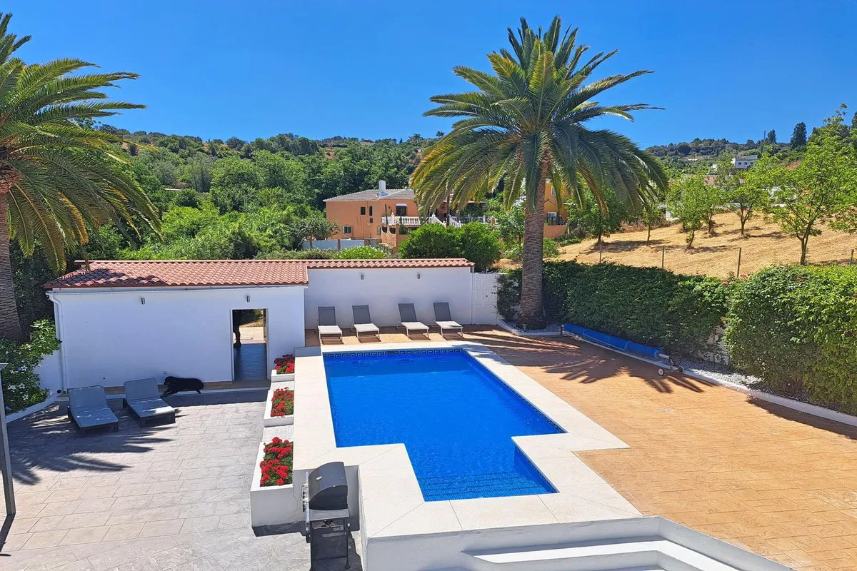 d6a96c8d-0ed3-47c6-acdd-53435b68e840