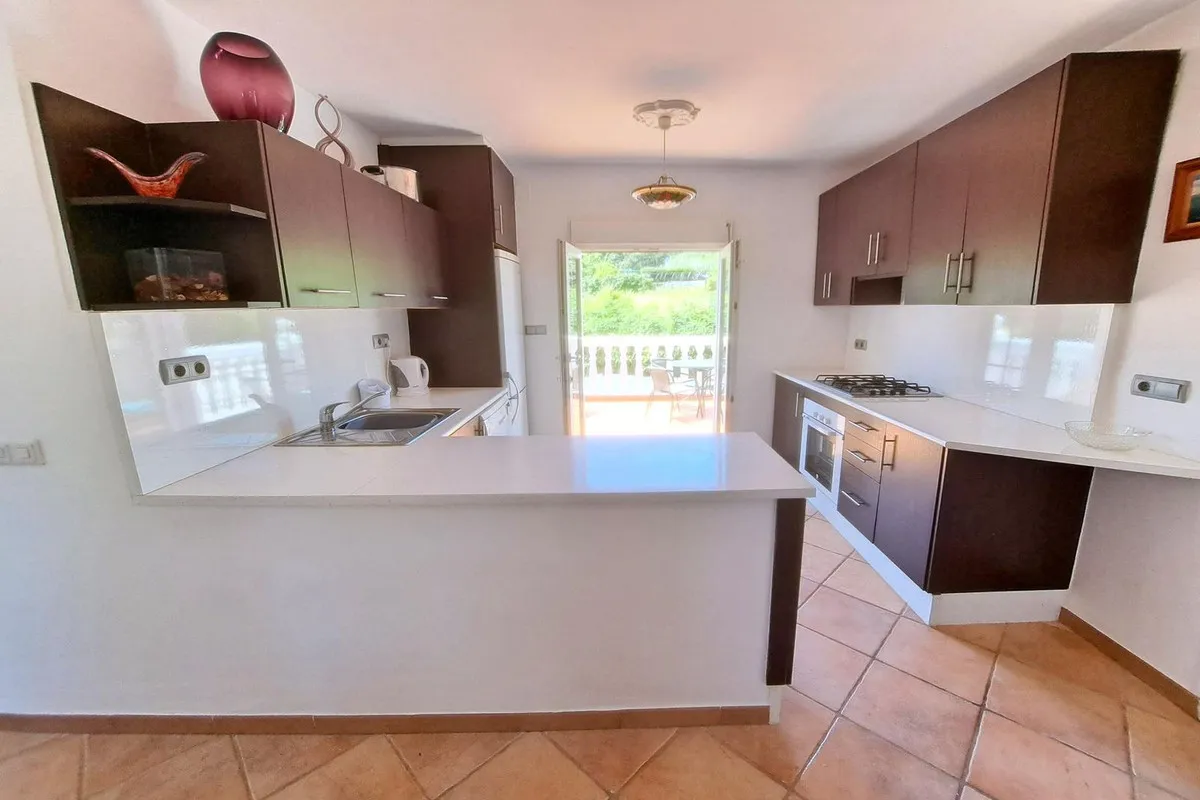 e82dec4d-7e65-41c2-add9-2f3c476afd35