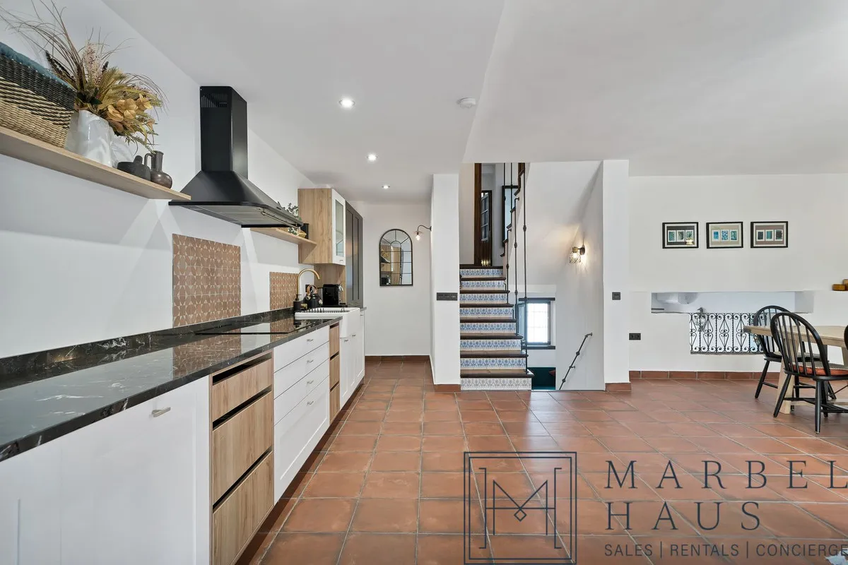 c1594c8d-02a6-4154-94de-ebbf13fa1392