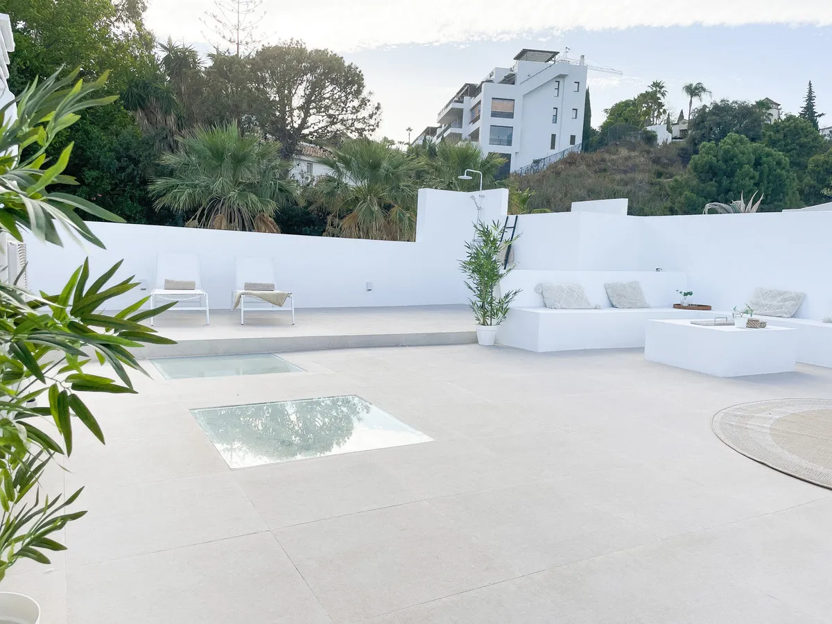 e03a92db-0dce-42b5-b2d1-4a66b5f12dac