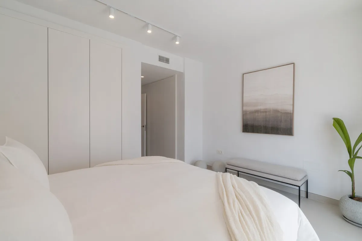 b54e7d1b-176c-401c-80fa-eaeea4b4aed0