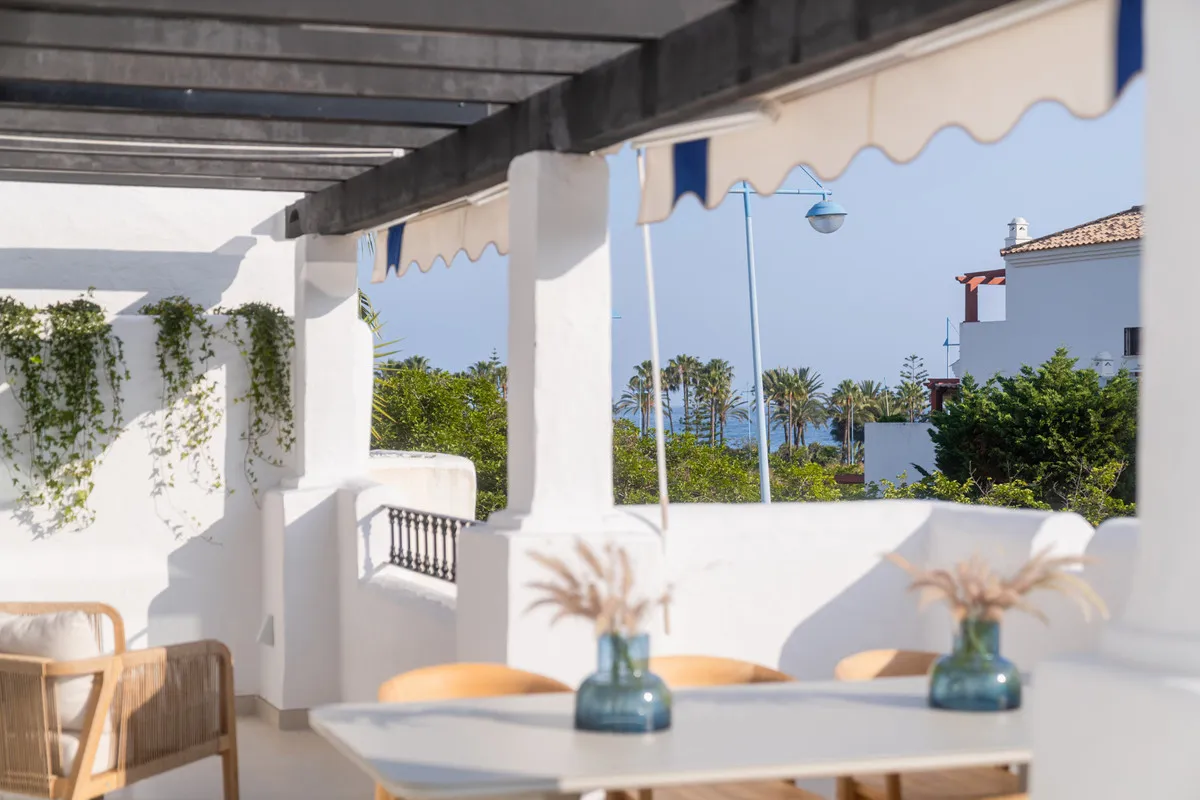 d2acb674-c084-4cb9-8be4-aefae6d85de5