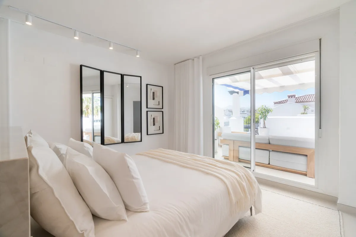 dcd6f373-7bcc-4044-ab27-7444cf2e07f3