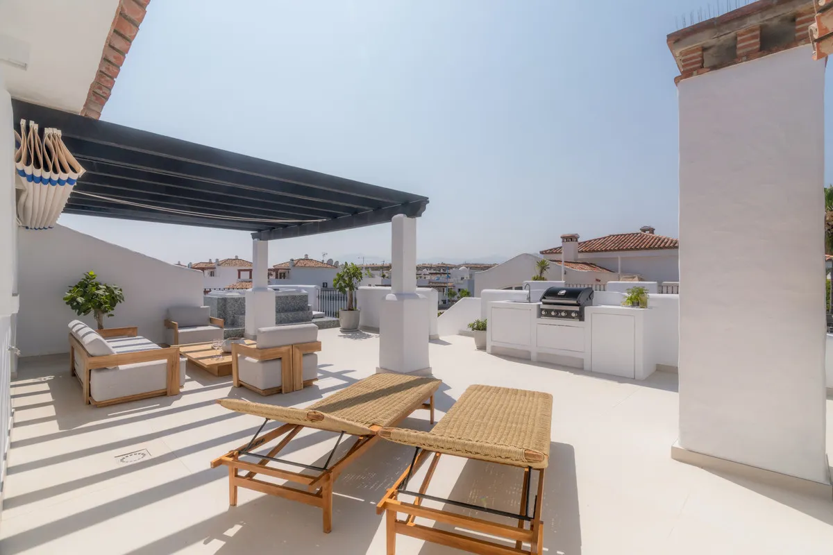 e27d8ec4-40af-429b-8361-e33981f5012e