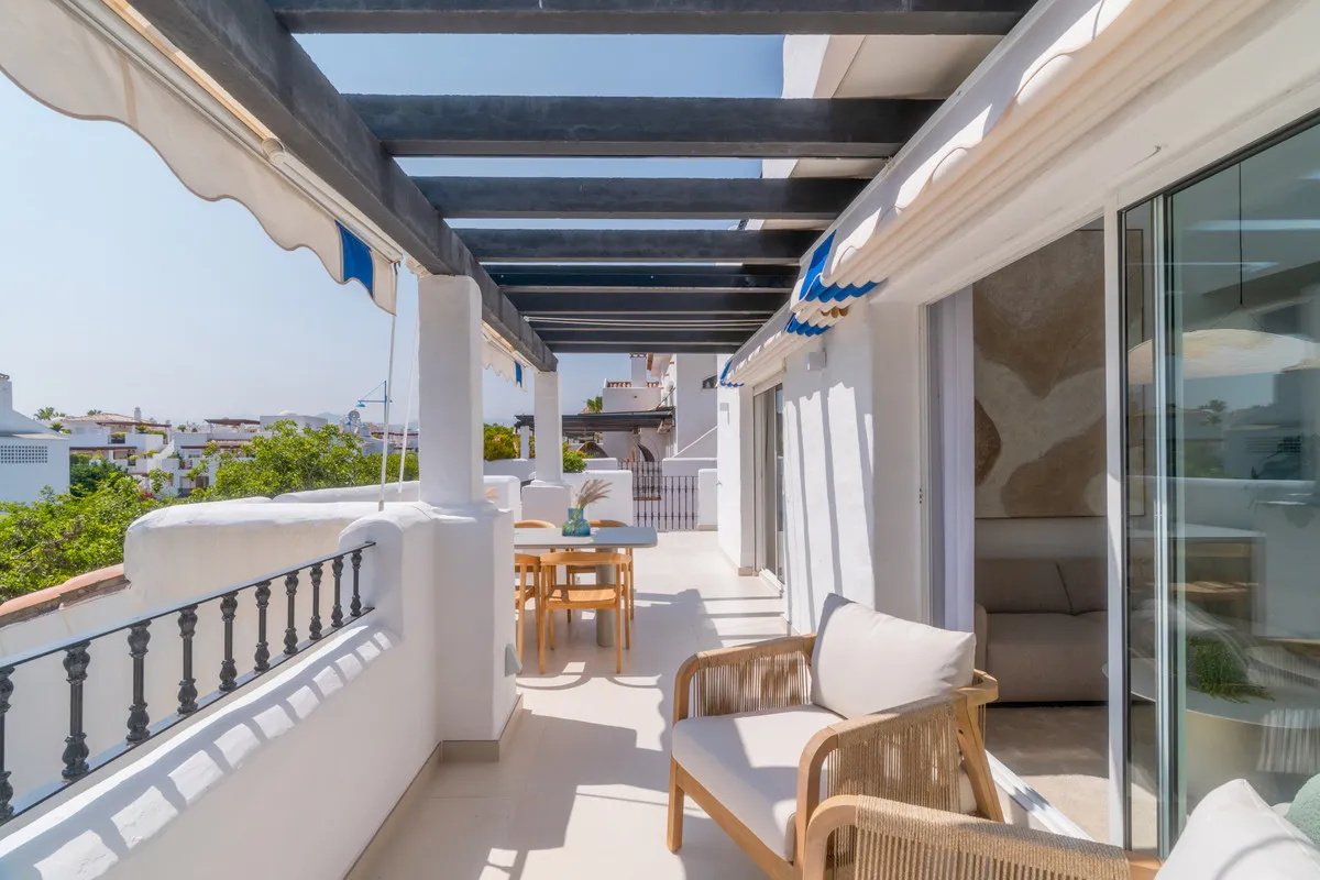 f23e0dac-f297-4278-8d33-6871183efb37