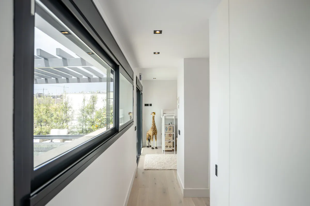 8ee7503f-2198-46ef-a60c-f07be8525bbb