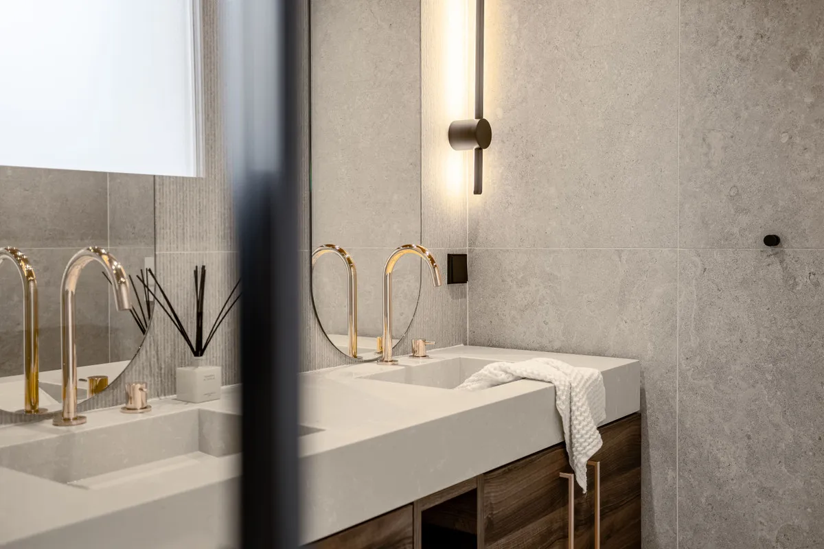 d57e78f3-6543-418c-aba8-18fdc80997c2