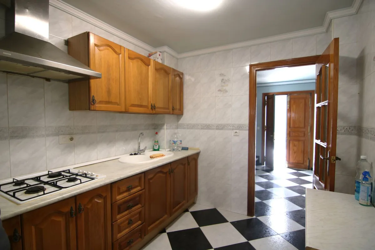 25f443f4-dd5e-4bf1-b613-4208faf54e84