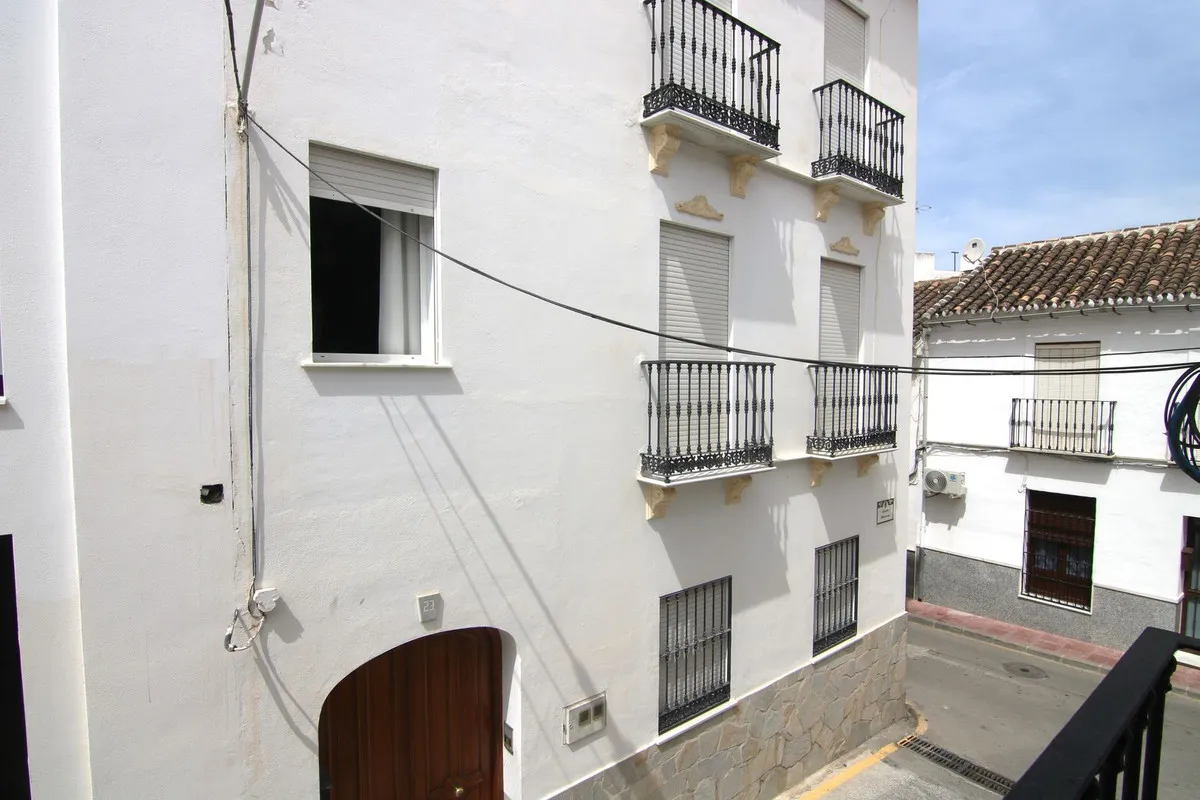 7b642452-7eda-4043-890a-b5c0b5da8f44