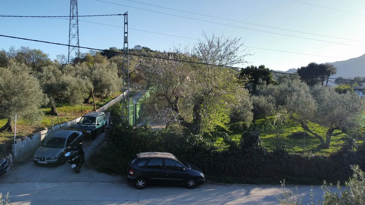 8b66b0f5-5260-475f-a981-b1dda0dfe50f