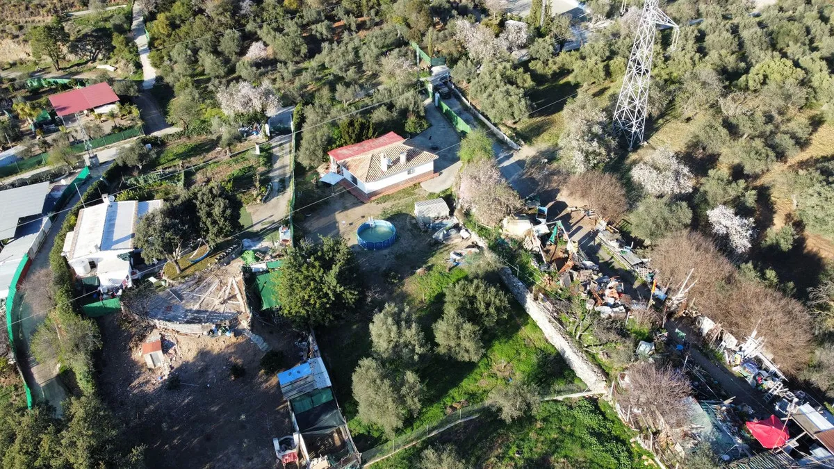 ab304ed6-ce2d-4f5d-8988-3edb16513b3e